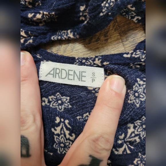 FREE W BUNDLE Ardene babydoll top - Picture 4 of 10